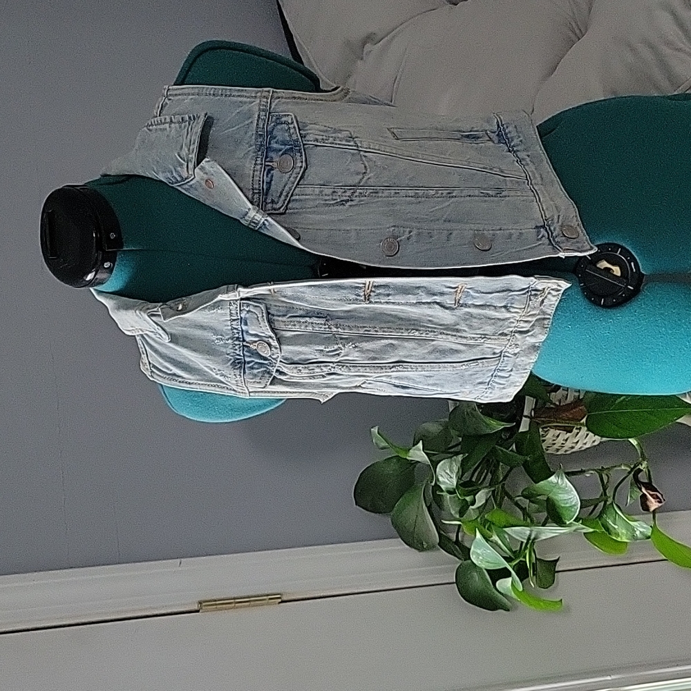 Old Navy Sleeveless Jean Crop Vest